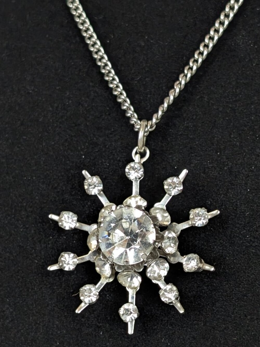 V. White Rhinestone Starburst Pendant Necklace - Picture 3 of 6